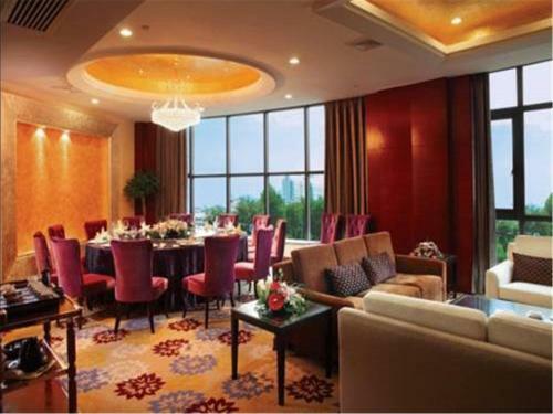 Yuloon Hotel
