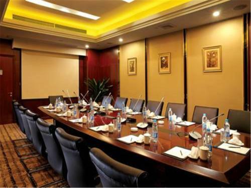 Yuloon Hotel