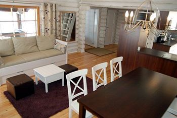 Hotel Lomakeskus Revontuli