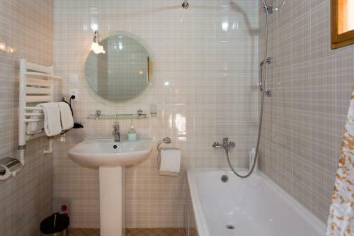 Hostal Amulet Hotel