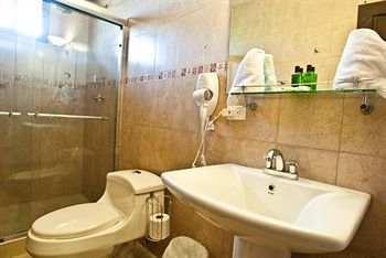 Hostal Manglar Lodge
