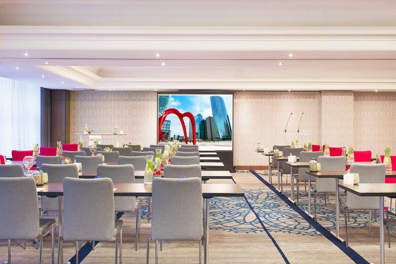 Hotel Renaissance Paris La Defense