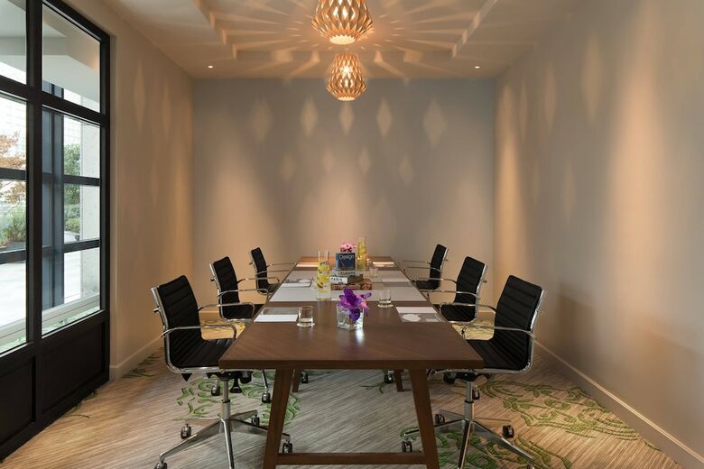 Hotel Renaissance Paris La Defense