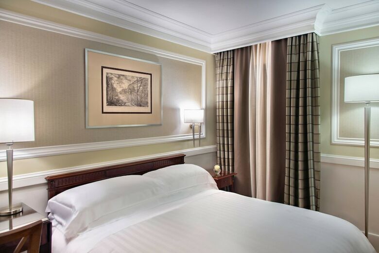 Hotel Marriott Grand Flora