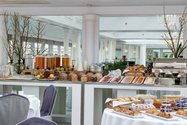 Hotel Marriott Grand Flora