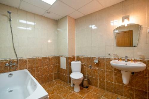 Adamo Hotel