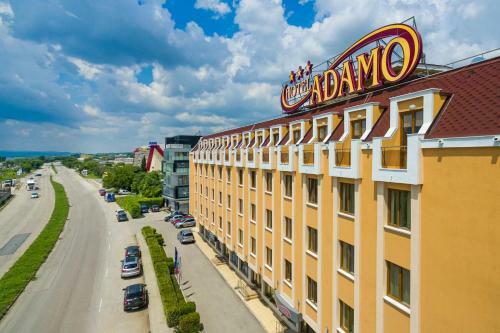 Adamo Hotel
