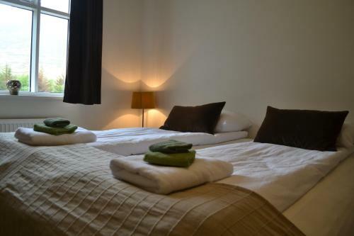 Hostal Guesthouse Kirkjubol In Bjarnardalur