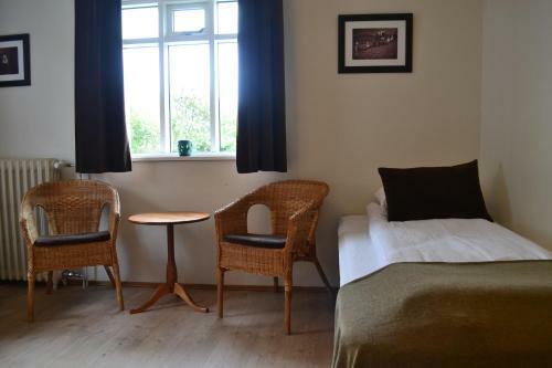Hostal Guesthouse Kirkjubol In Bjarnardalur