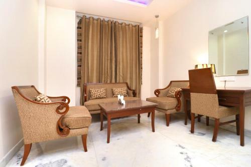 Hotel Leela Grande