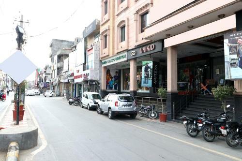 Hotel Leela Grande