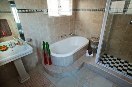 Seaview Manor Exquisite Bed & Breakfast