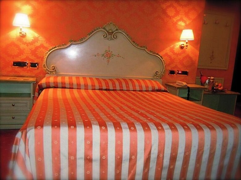 Hotel Lux