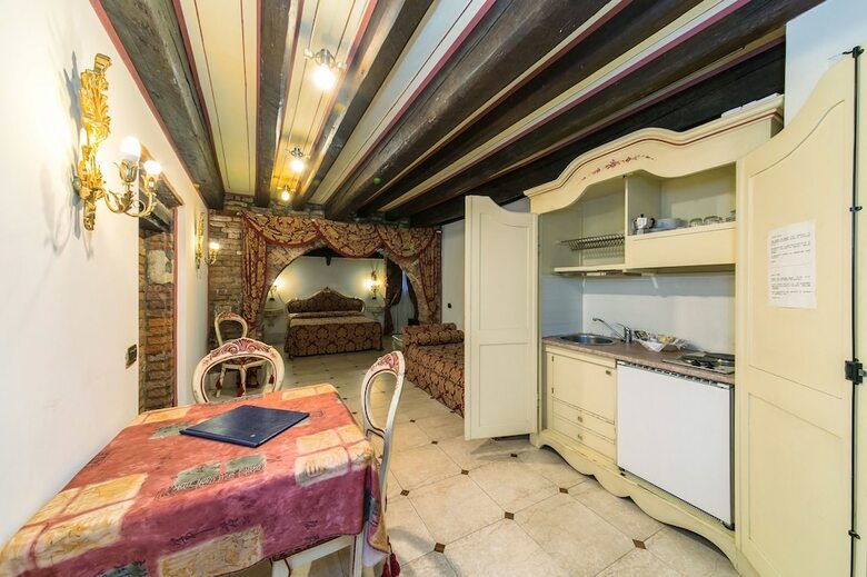 Hotel Pantalon