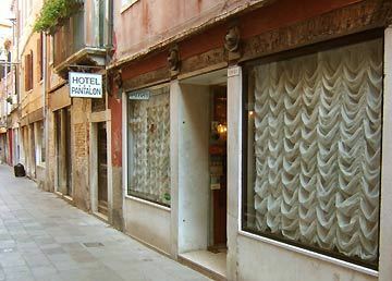 Hotel Pantalon