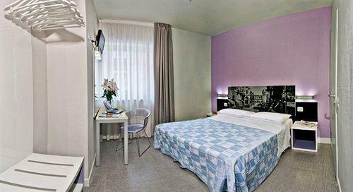 Hotel Mondial