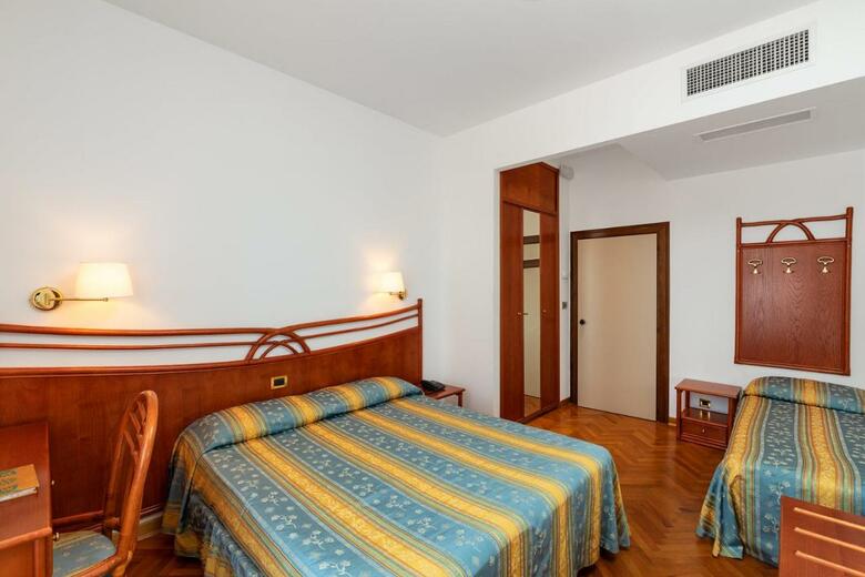 Hotel Rivamare