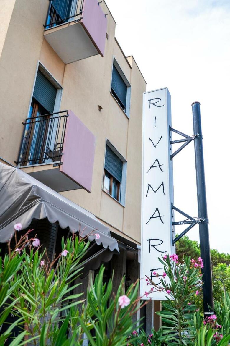 Hotel Rivamare