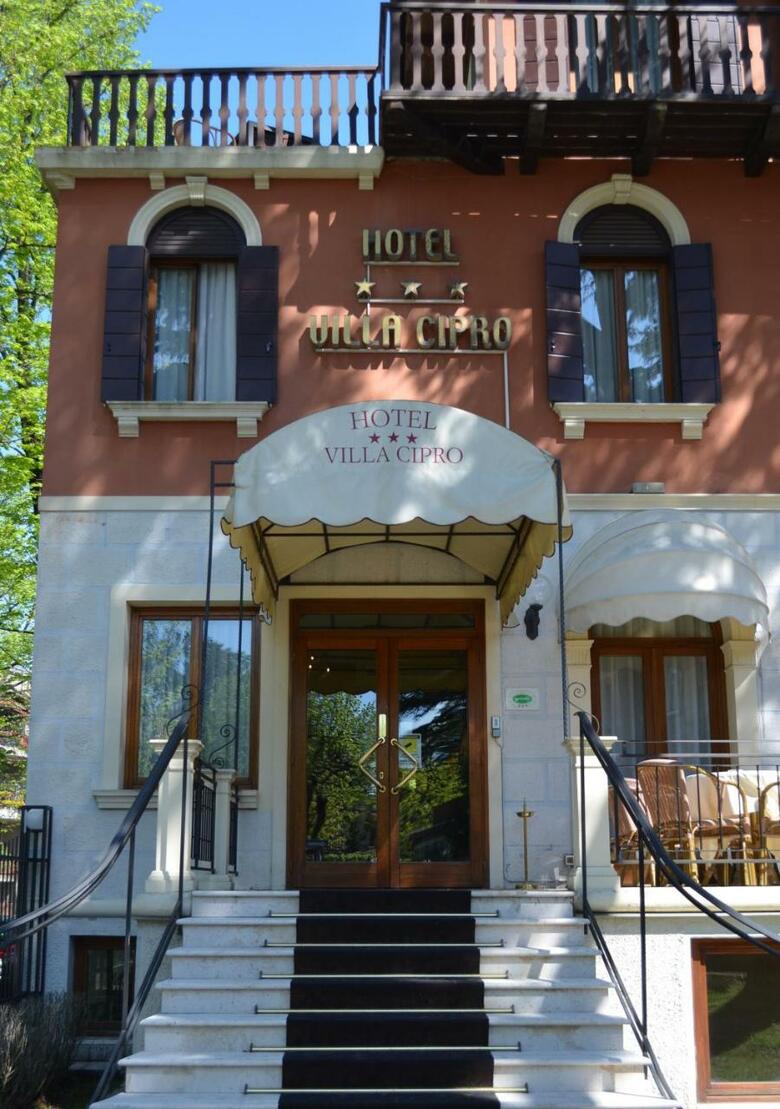 Hotel Villa Cipro