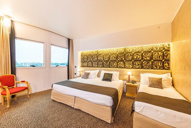 Hotel Antony Palace