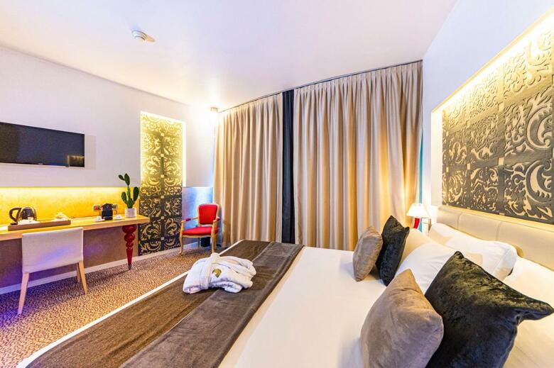 Hotel Antony Palace