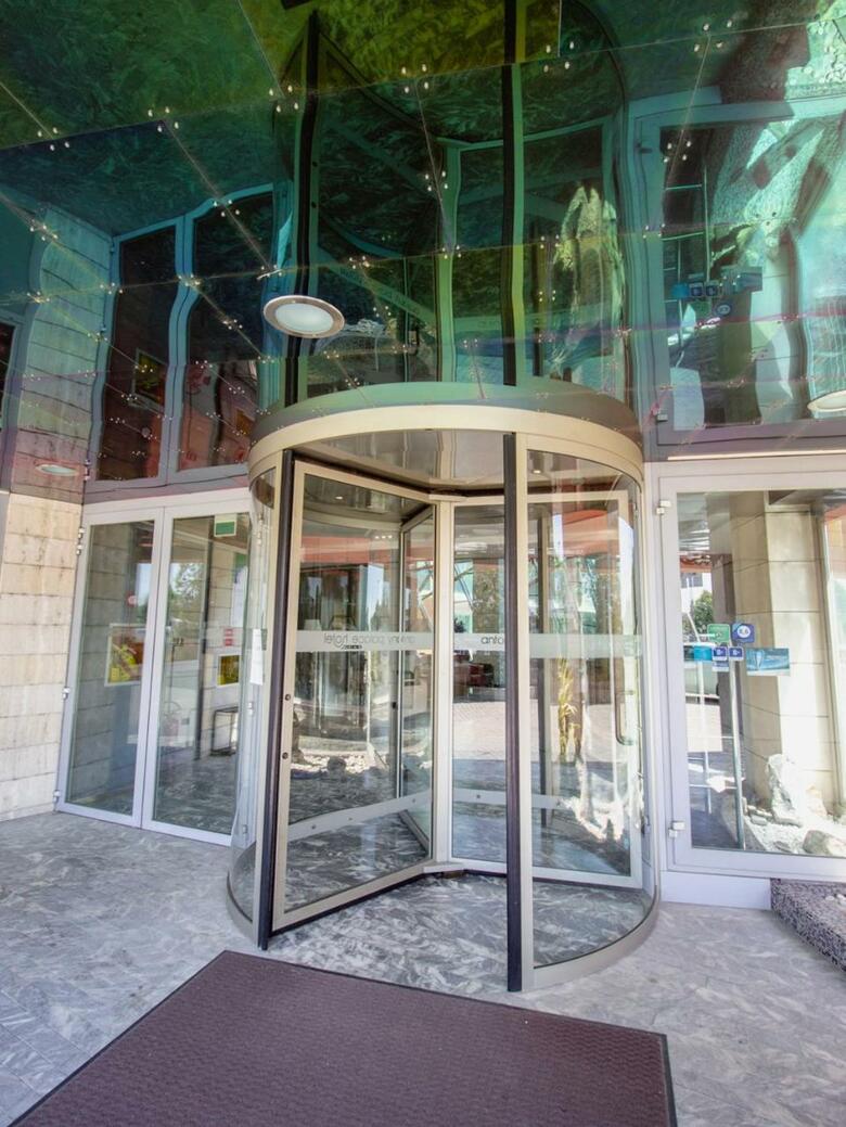 Hotel Antony Palace