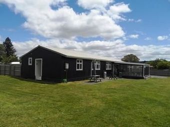 Hostal Lake Maraetai Lodge