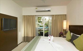 Hotel Royal Orchid Beach Resort & Spa, Goa