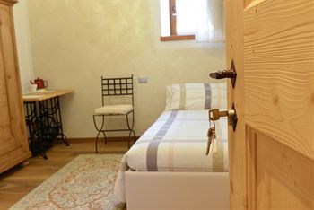 Pietra Rara Room & Breakfast & Bike