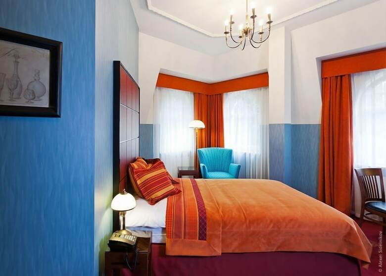 Grape Hotel