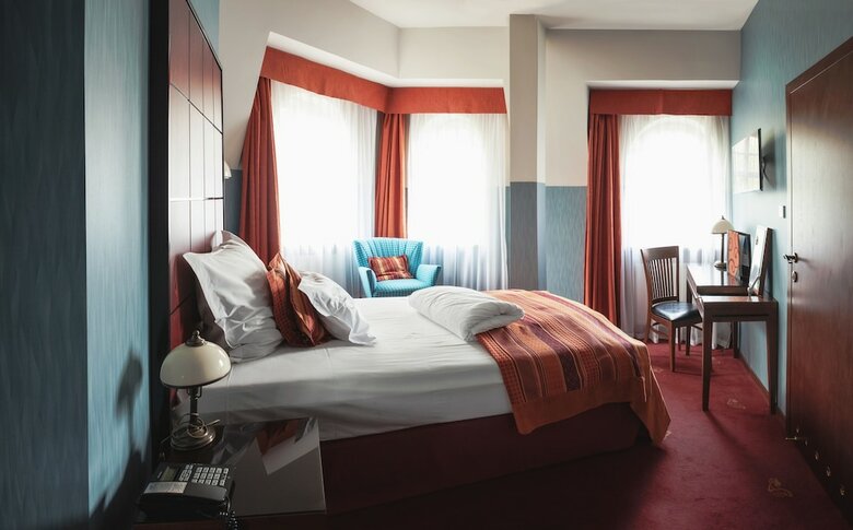 Grape Hotel