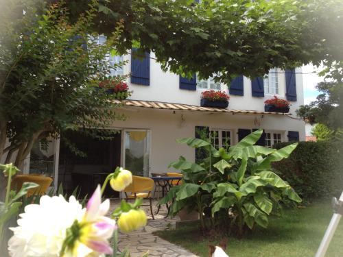 Abaca Ypua Hotel Restaurant