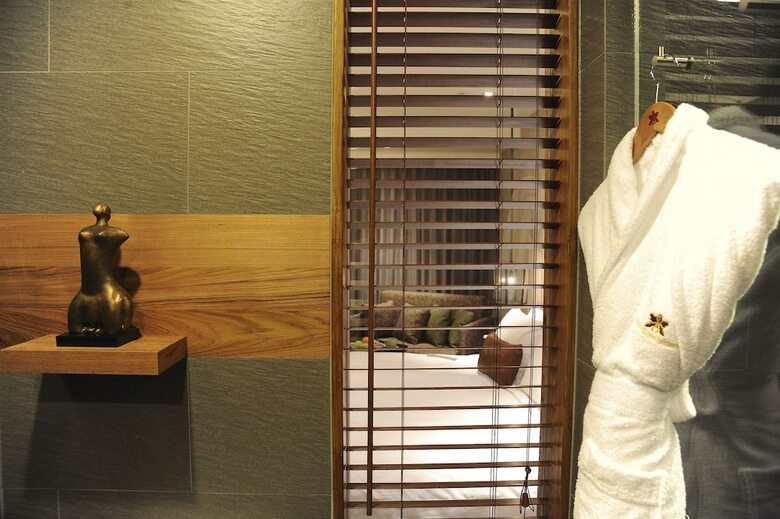 Pacific Business Hotel