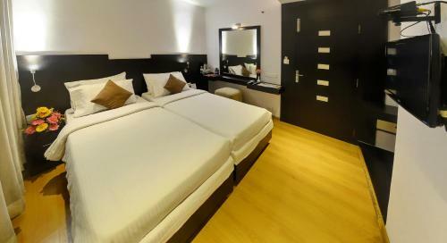 Hotel Gokulam Park