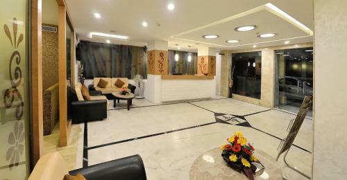 Hotel Gokulam Park