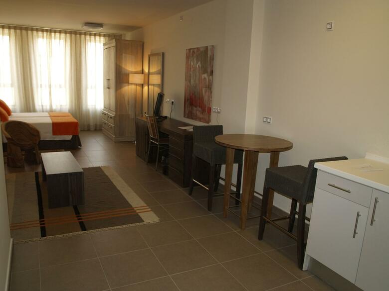 Hotel Eco Alcala Suites