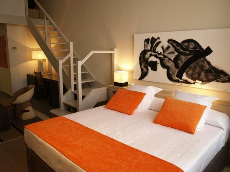 Hotel Eco Alcala Suites