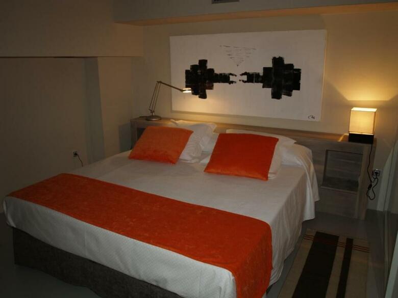 Hotel Eco Alcala Suites