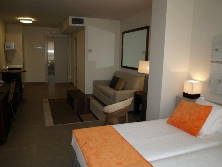 Hotel Eco Alcala Suites