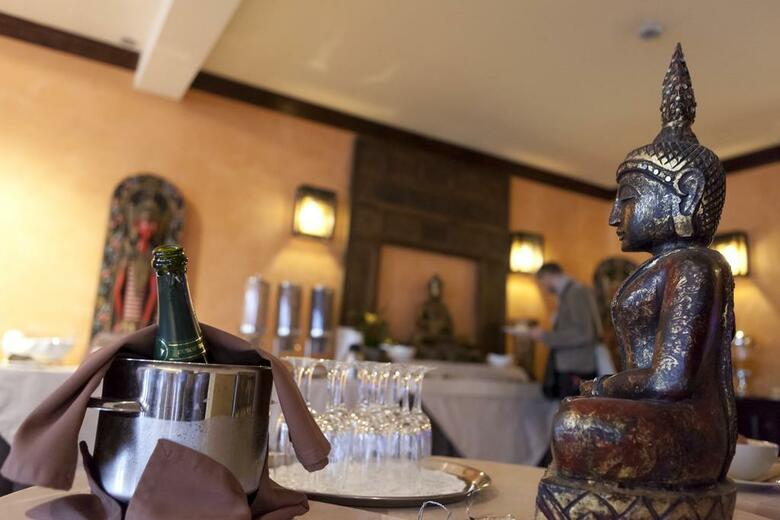 Regency Country Club Apartments & Suites