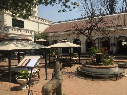 Hotel 3 Rooms By The Paulines