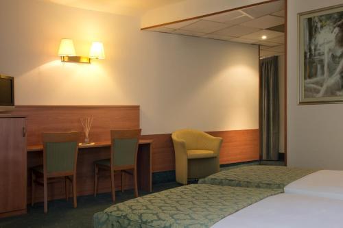 Hotel Re