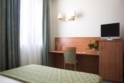 Hotel Re