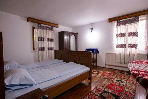 Hostal Surasul Muntelui