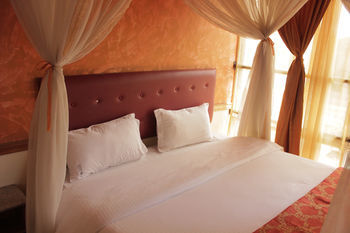 Pearl Palace Hotel