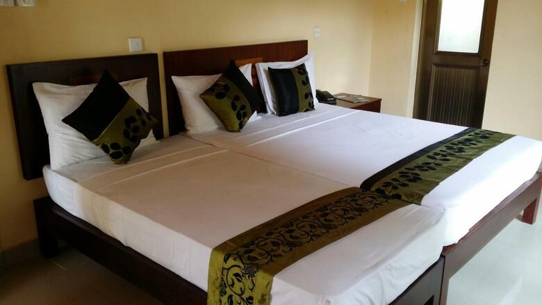 Grand 7 Hotel Thalawathugoda