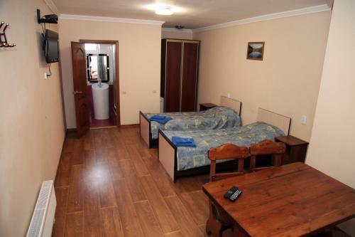 Hostal Kastana Hotel