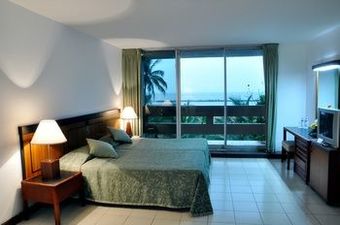 Pegasus Reef Hotel