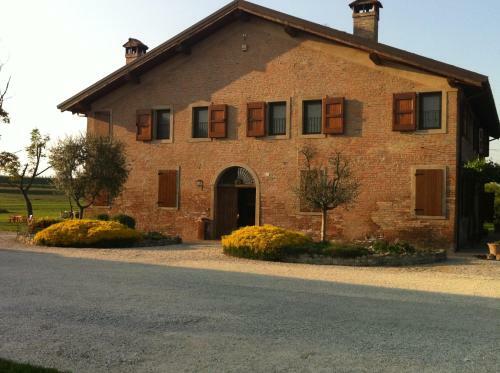 Hostal Agriturismo La Cascinetta