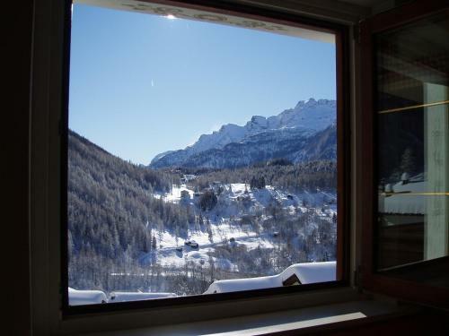 Hostal Residence Larice Bianco